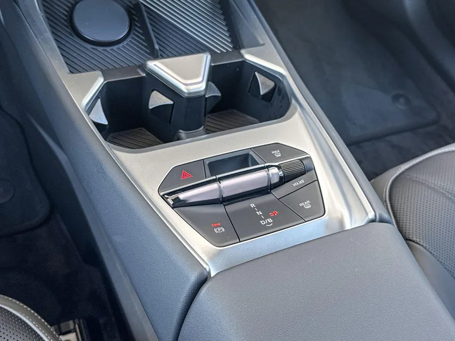 BMW i3 Sedan 50 xDrive First Edition