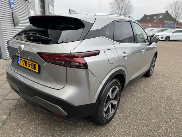 Nissan QASHQAI 1.3 MHEV Xtronic N-Connecta Panodak