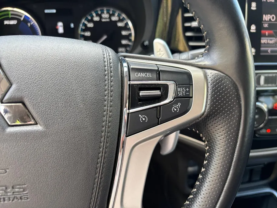 Mitsubishi Outlander 2.4 PHEV Pure+ | Trekhaak | Camera | Stoelverwarming | Cruise |
