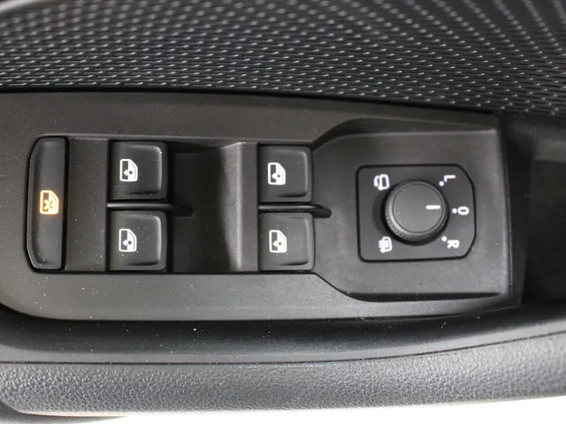 Škoda Octavia Combi 1.4 TSI iV PHEV Bus.Edition | Panoramadak |  Navigatie | PDC + Camera | Trekhaak